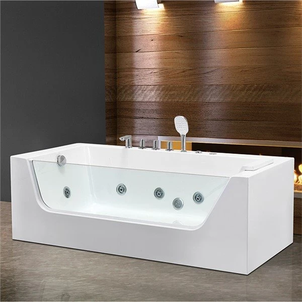 Szabadon álló jacuzzi kád
